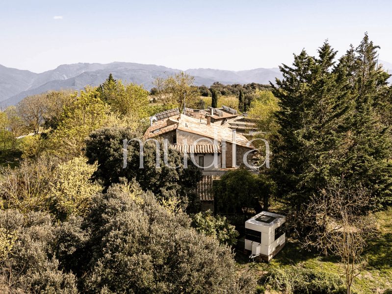 Foto caacffbd-66d5-4829-b744-1dbf814db467. Masia amb calefacció aparcament a Tavertet