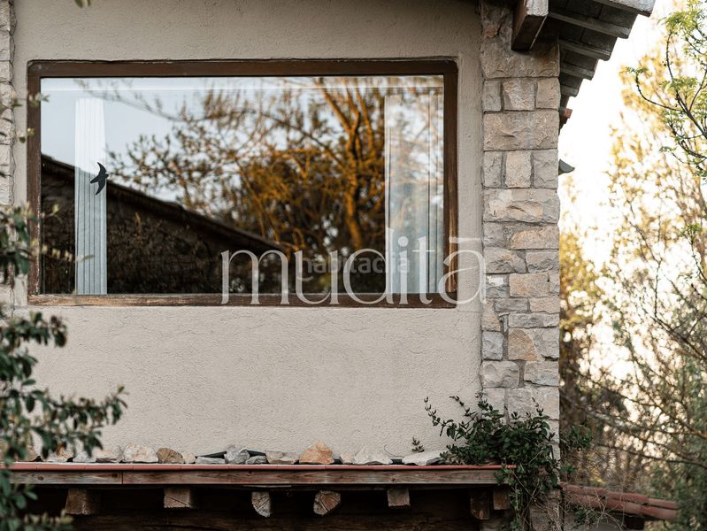 Foto d45ec9ed-f92c-452f-9e76-13a4cc6231a7. Masia amb calefacció aparcament a Tavertet