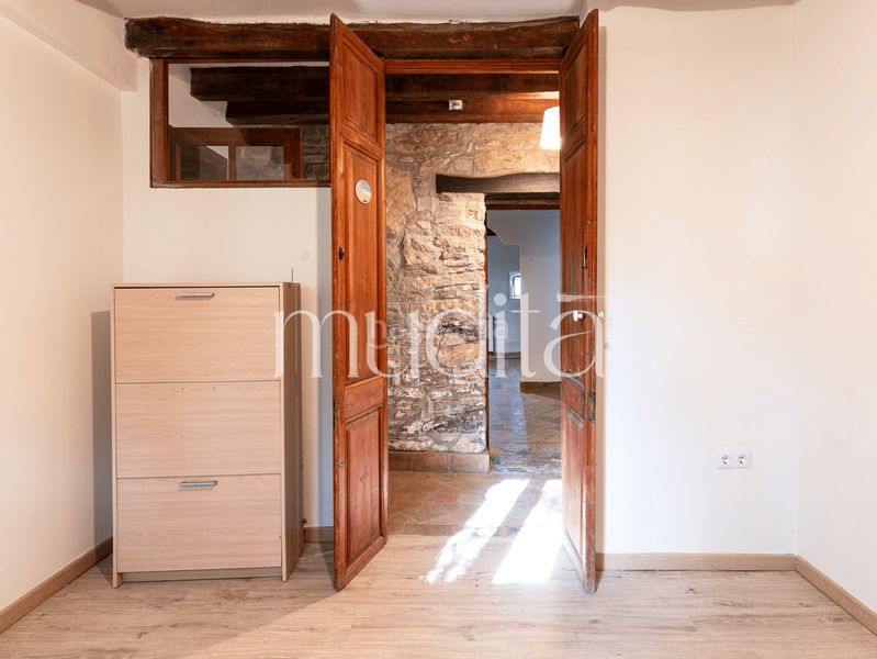 Foto fe0d862d-68c1-4188-b144-6f318463a31d. Masia amb calefacció aparcament a Tavertet