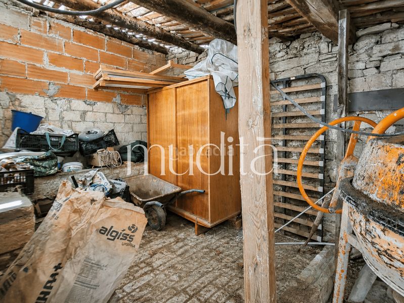 Foto d3b7198f-90bf-47d8-9140-5c7a74404602. Casa adossada amb calefacció aparcament piscina a Avinyó