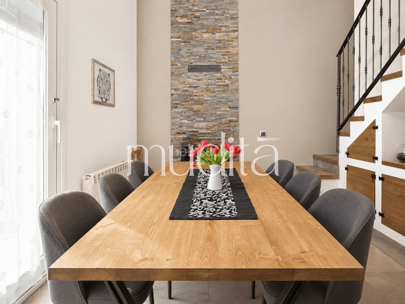 Foto fde3e81b-ca29-4746-ada8-539fc8052eae. Casa adossada amb calefacció aparcament piscina a Avinyó