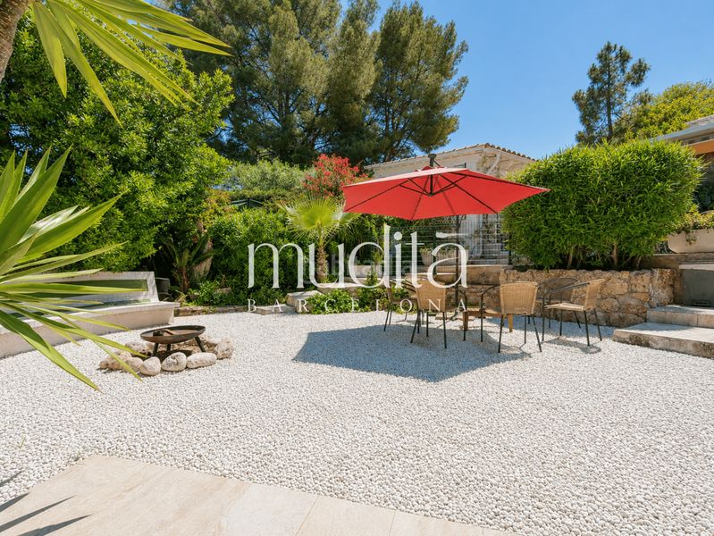 Foto a8e74966-32e5-403a-a529-25e623167790. Casa amb calefacció aparcament piscina a Roda de Barà