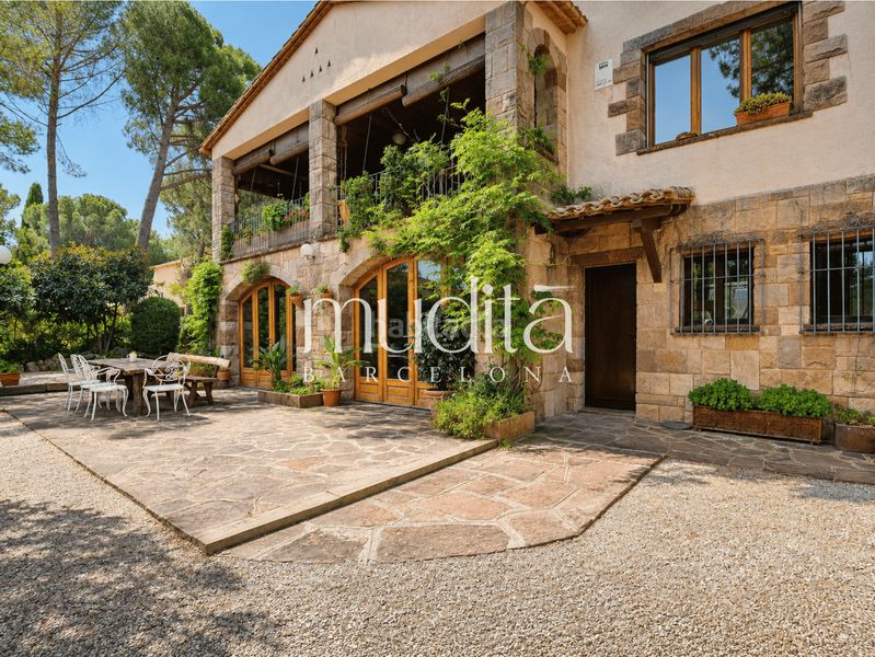 Foto 3ff2c6c2-c28e-488e-aaa4-46681109c435. Casa amb calefacció aparcament piscina a Ametlla del Vallès (L´)