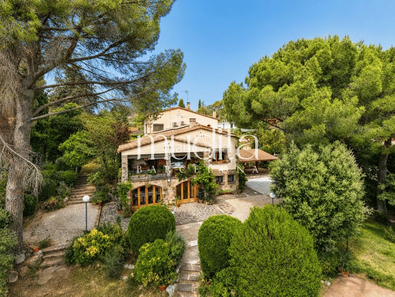 Foto 8fa27a6a-9a1d-4f08-9d36-f2b563292757. Casa amb calefacció aparcament piscina a Ametlla del Vallès (L´)