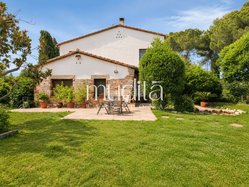 Foto b2c9fd73-7f8d-4097-b54b-da6639e5c858. Casa amb calefacció aparcament piscina a Ametlla del Vallès (L´)