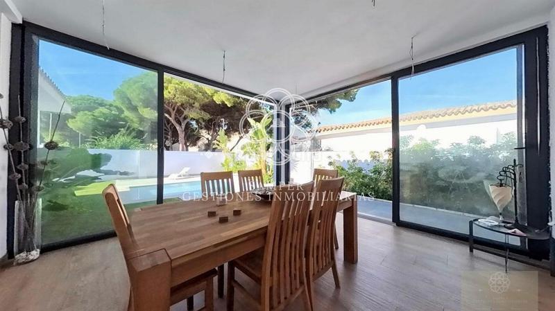 Foto ad5834bc-f2a6-4a2e-a79b-d8a0df5166cf. Chalet mit heizung pool in Valdelagrana Puerto de Santa María (El)