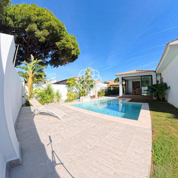 Foto f29c3325-e051-479f-97bb-4ba0d6b974c8. Chalet mit heizung pool in Valdelagrana Puerto de Santa María (El)