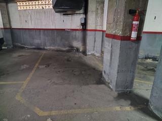 Aparcament cotxe a Mare de deu de nuria 21. Parquin en el centro de granollers