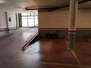 Autoparkplatz in Cellecs 47. Parquin en les franqueses del valles