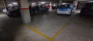 Autoparkplatz in Murillo 75. Parquin en zona estación de francia
