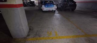 Parking voiture à Murillo 75. Parquin en zona estación de francia