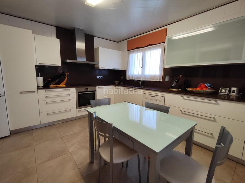 Foto 58598024-dc71-4728-aede-8bcf33b4a743. Maison avec chauffage parking dans Canovelles