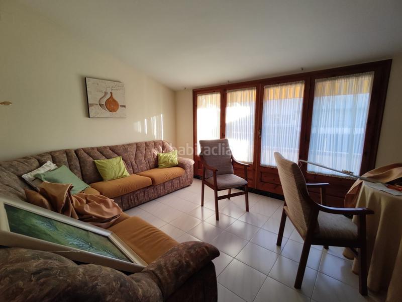 Foto b9de7207-db4a-4df7-84c3-68627cf835f0. Maison avec chauffage parking dans Canovelles