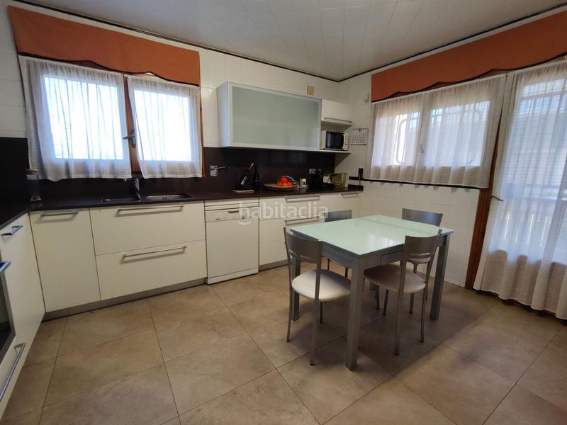 Foto ec8c00cb-fc80-4d53-b723-33e2509715cd. Maison avec chauffage parking dans Canovelles