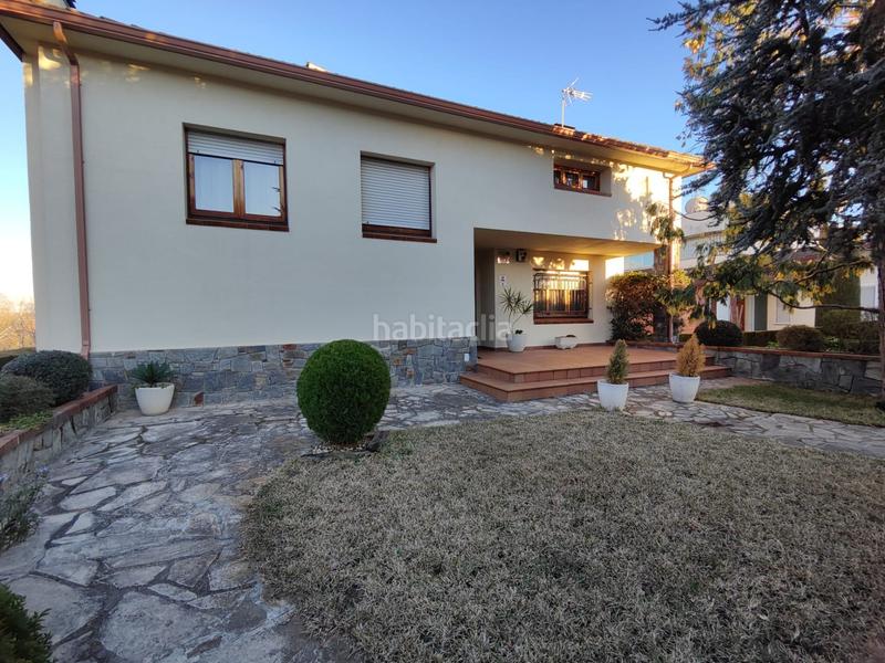 Foto f3205c36-70ea-4559-8e6c-099bc5910bc9. Maison avec chauffage parking dans Canovelles