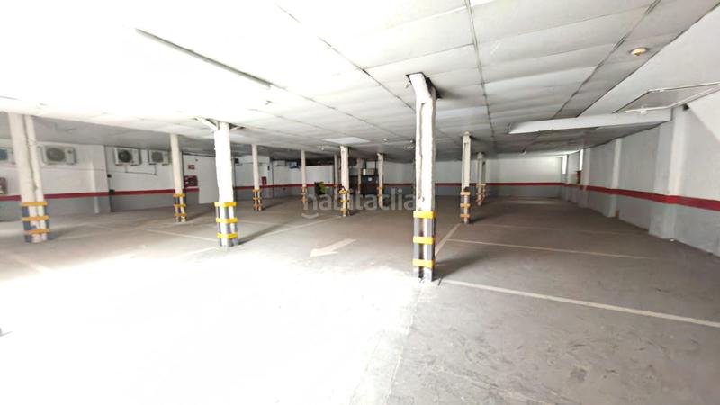 Foto 3ce30d69-eedb-4a5d-9dd9-df9c1ebdd1f6. Location local commercial dans Sota el cami ral Granollers