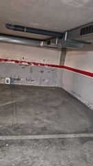 Aparcament cotxe a diagonal pujades 6