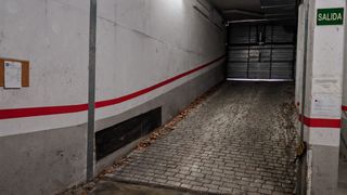 Autoparkplatz in Esteve barange 51. Parquin en el centro de cardedeu, al lado del cap !!!