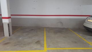 Parking voiture à Esteve barange 51. Parquin en el centro de cardedeu, al lado del cap !!!