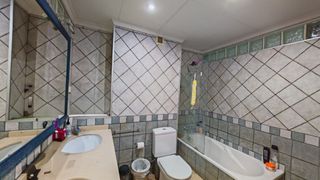 Appartamento in Canovelles. Atención inversores! piso en venta en el centro de canovellas co