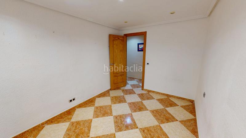 Foto f695b599-ff05-4a11-a0a4-fced8dd57537. Piso  en venta en calle josé más esteve en Reina Victoria - Miguel Hernández Elche / Elx