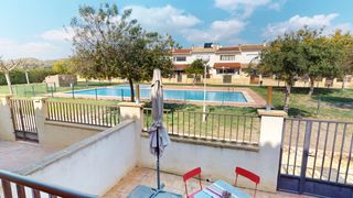 Casa adossada  Calle ebro. Bungalow con piscina en venta en calle ebro