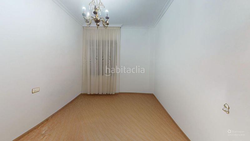 Foto 0a06c8bf-e134-43d2-9942-c69d6aa51b74. Casa adossada amb xemeneia aparcament a Lezuza