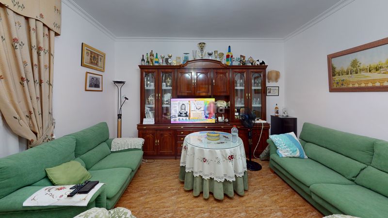 Foto 4d0fca98-8489-4723-bbe3-6c041f97469a. Casa adossada amb xemeneia aparcament a Lezuza