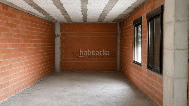 Foto 7e8b4928-d1d3-418b-9c5f-bd13aed299aa. Casa adossada amb xemeneia aparcament a Lezuza