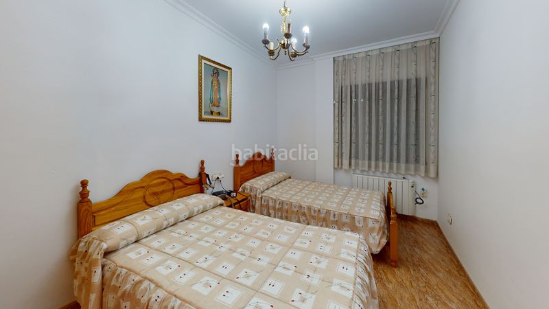 Foto c89f3660-3eda-4dd4-a108-74bb2ee7ac6b. Casa adossada amb xemeneia aparcament a Lezuza