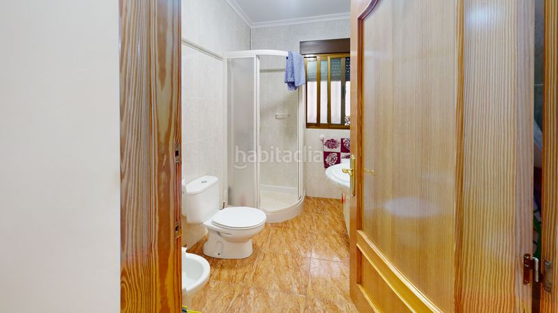 Foto cbd8497f-45f3-42a3-914b-0b827970586b. Casa adossada amb xemeneia aparcament a Lezuza