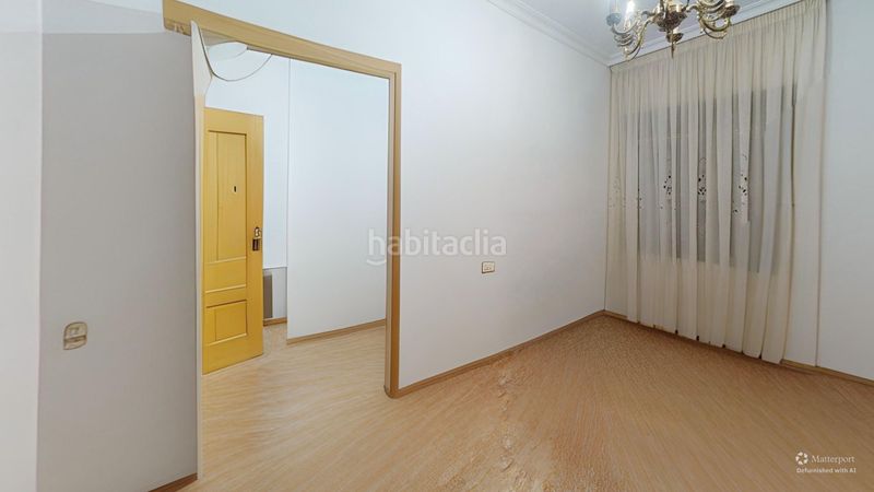 Foto cecae4b2-5dfe-4dd8-8a47-4ea007795661. Casa adossada amb xemeneia aparcament a Lezuza