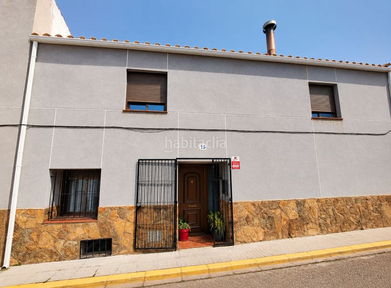 Foto c6e482a5-fb47-4fea-818f-3c944fc64422. Casa adossada a Alpera