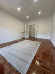 Rent Flat  De montserrat
