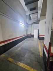 Parking coche en De hermosilla 75