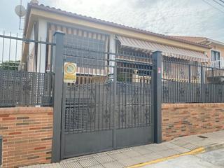 Xalet en Santiago de La Ribera. tu hogar ideal te espera!