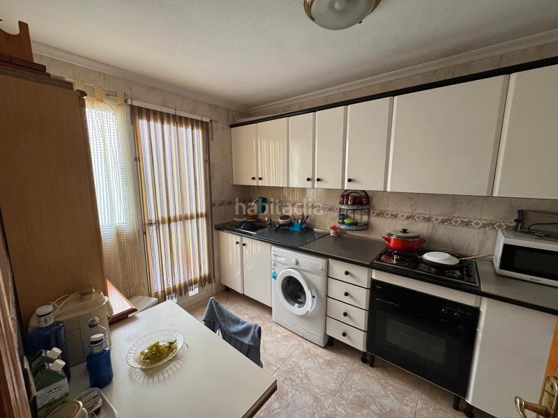 Foto 17fc7365-520f-4d87-8472-55be18e82009. Chalet con parcheggio in Centro Alcázares (Los)