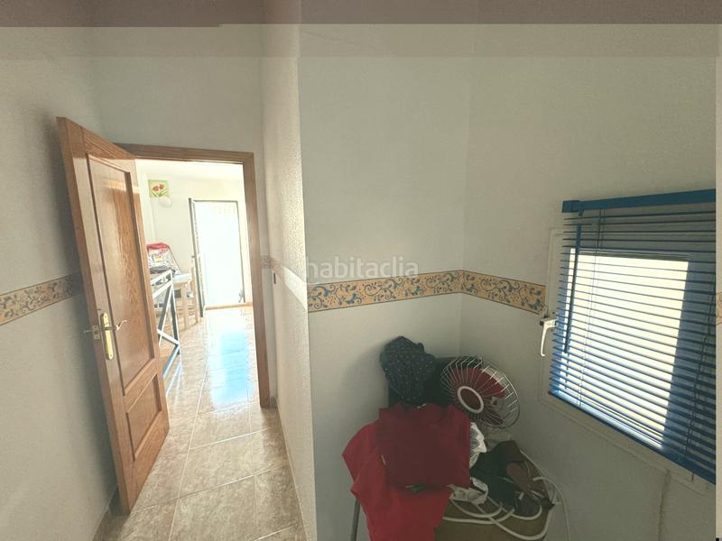 Foto 5197dd40-6d31-468c-aa1a-f247fe72ff87. Chalet con parcheggio in Centro Alcázares (Los)