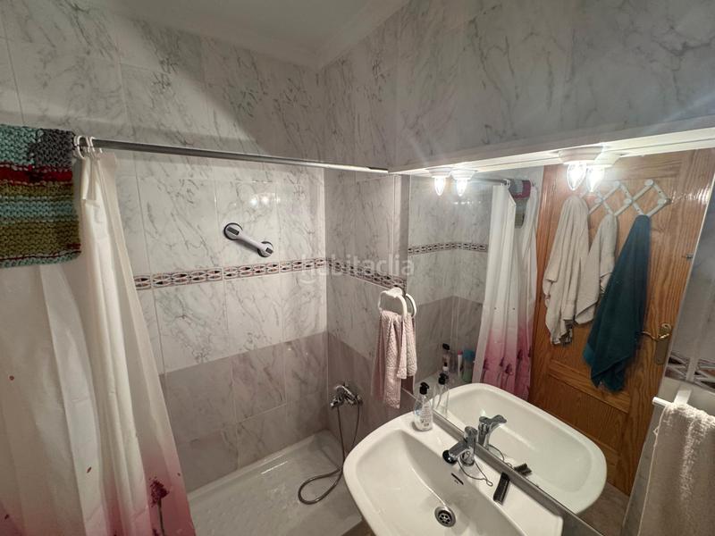 Foto ab80940e-cf60-4c5a-8a8d-4c701ab5be3d. Chalet con parcheggio in Centro Alcázares (Los)