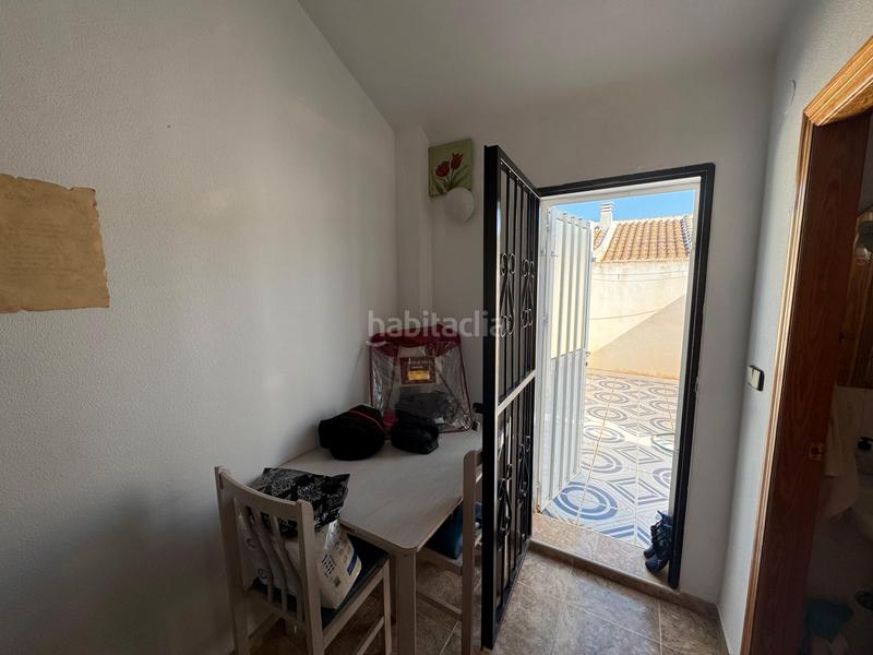 Foto eb819f5a-50a5-4e48-acdc-145459b07fda. Chalet con parcheggio in Centro Alcázares (Los)