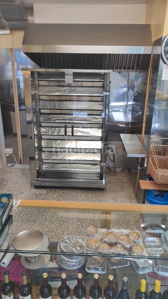 Foto b0f4a476-ac19-4cf9-b741-c9fb000787c0. Local comercial local totalmente equipado para seguir actividad de rostisería en Sant Pere de Vilamajor