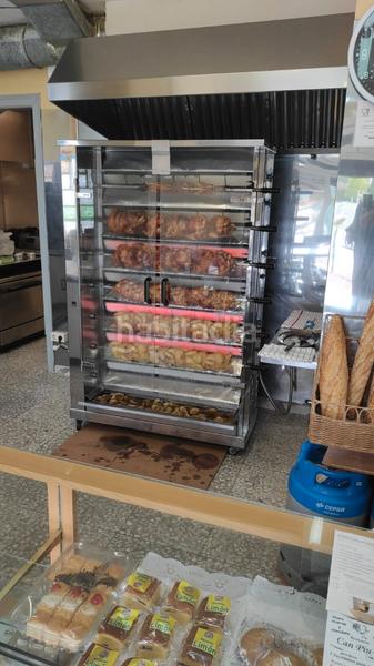 Foto d7621a16-3f74-4e82-8bcc-64c85fc1d542. Local comercial local totalmente equipado para seguir actividad de rostisería en Sant Pere de Vilamajor