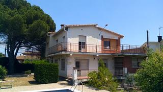 Xalet  Avinguda corr. Casa con piscina en la urb. milpins de les franqueses del valls