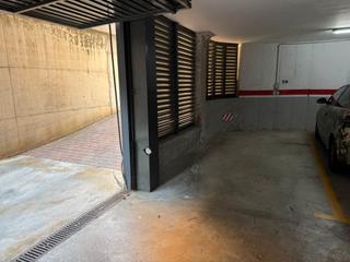 Aparcament cotxe  Carrer del pla de baix. Plaza de parking en can bassa