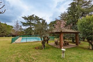 Chalet à Franqueses del Vallès (Les). Exclusiva finca en el turó de les mentides (les franqueses)