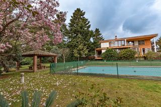 Chalet en Franqueses del Vallès (Les). Exclusiva finca en el turó de les mentides (les franqueses)