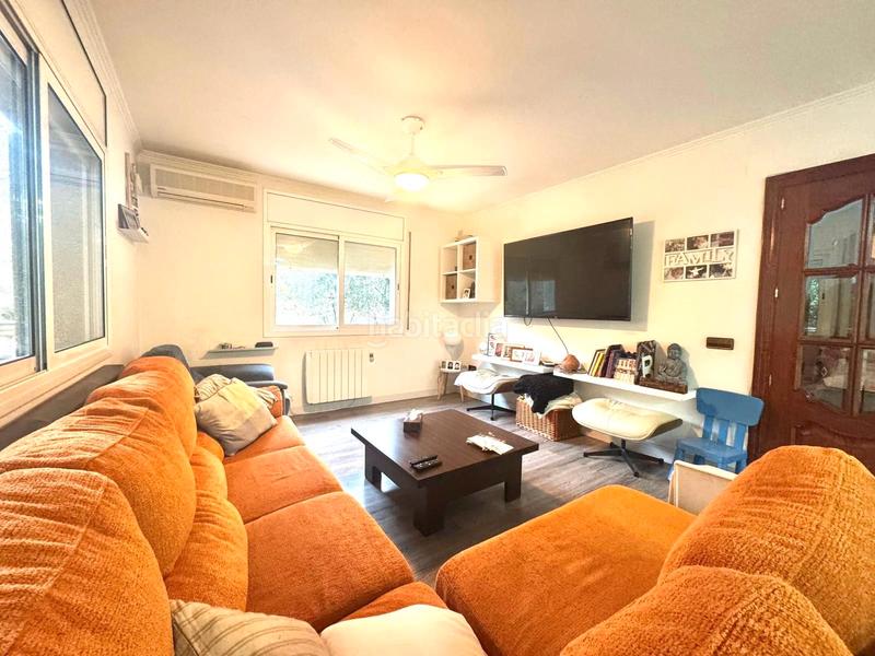 Foto 37939a03-b863-49e7-8a83-cb497ea459a0. Casa in avinguda can coll 105 in Sant Celoni