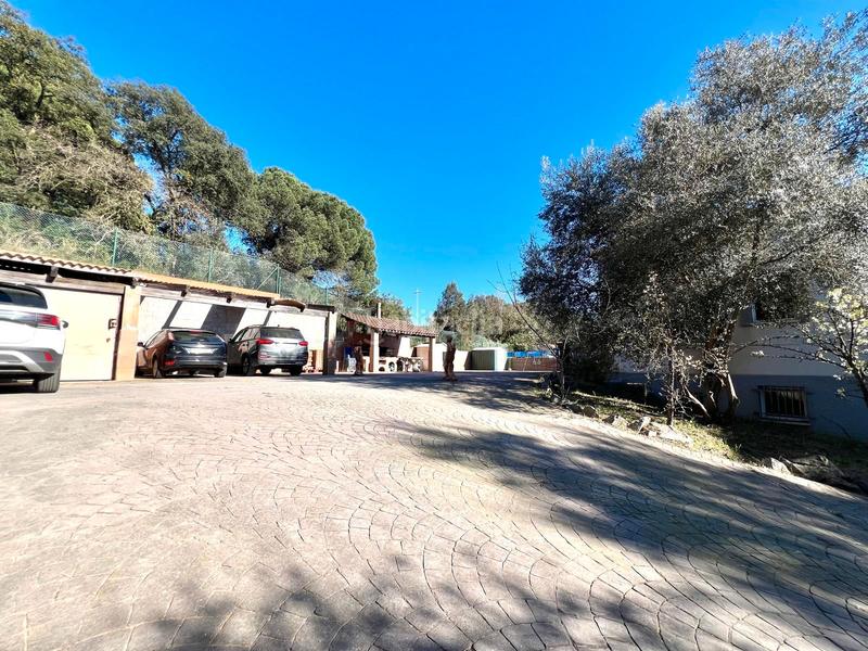 Foto 48c42669-af47-4730-8f6d-562f56af0ab3. Casa in avinguda can coll 105 in Sant Celoni