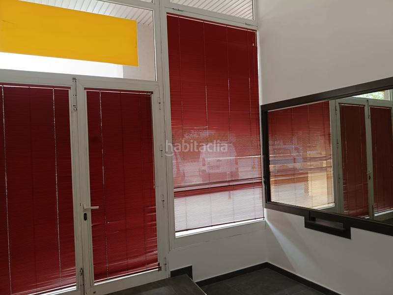 Foto 472e743a-98bb-43f0-b4ea-96662d28a279. Affitto locale commerciale con riscaldamento in Montserrat - El Passeig Garriga (La)