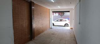 Lloguer Local Comercial  Avinguda santa eulàlia. Local - almacén en corró d'avall